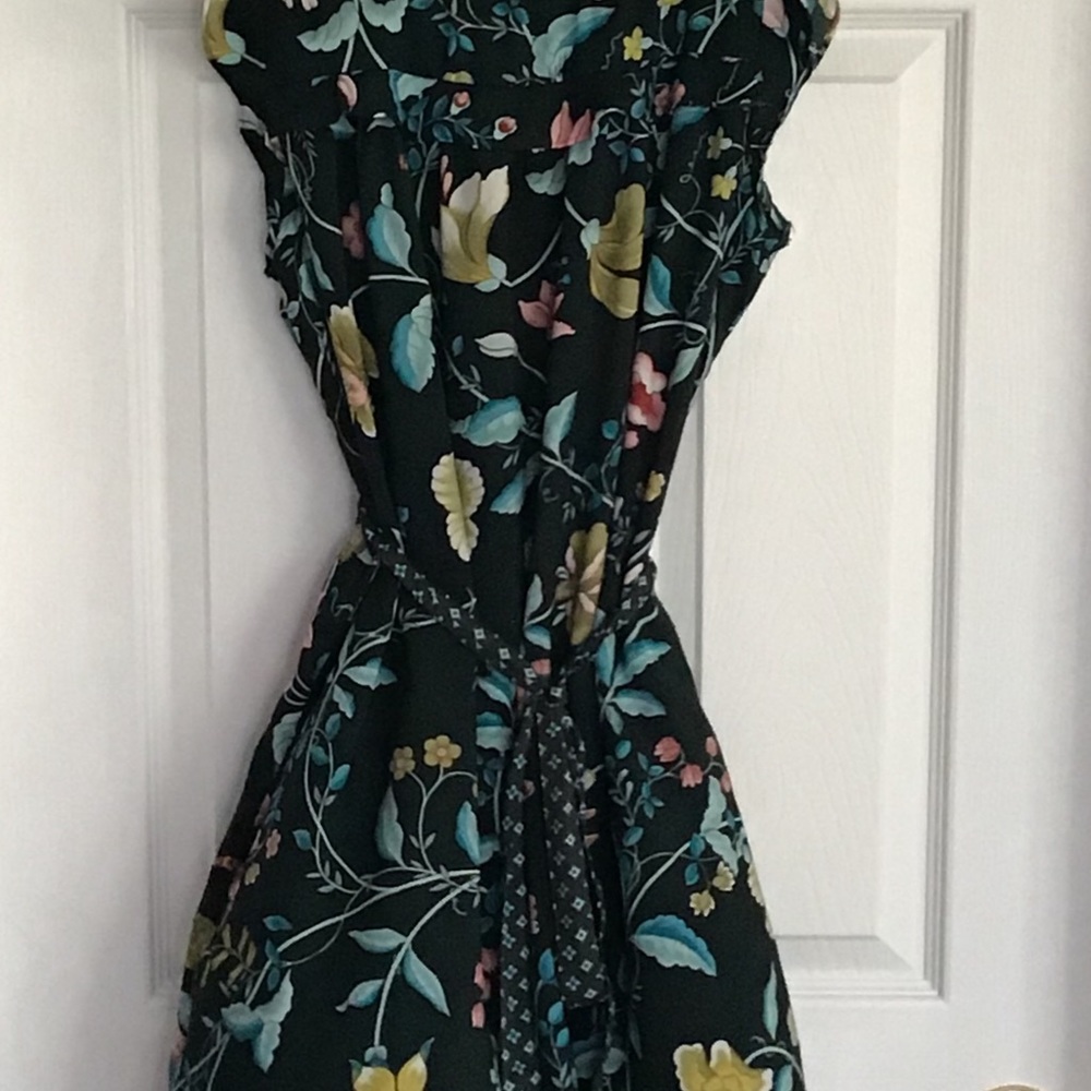 Dress - Picture 3 of 4
